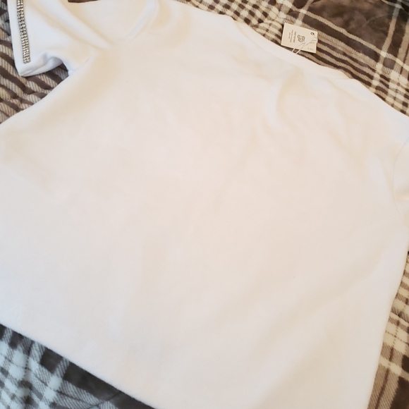 New top - Picture 6 of 6